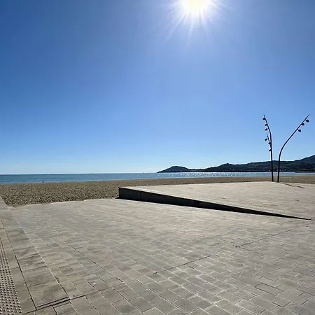 Διαμέρισμα Trois Pieces Climatise Avec Terrasse- Ar021-034 *