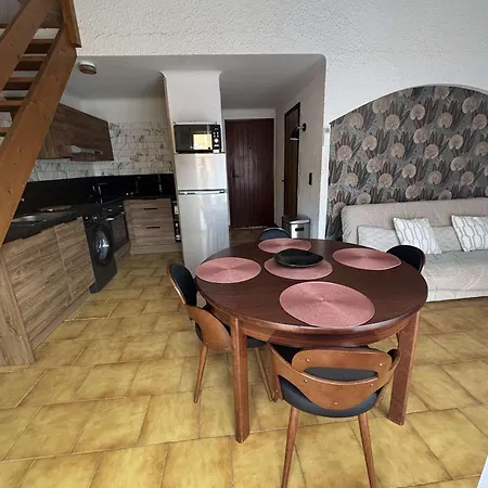 Trois Pieces Climatise Avec Terrasse- Ar021-034 Διαμέρισμα *