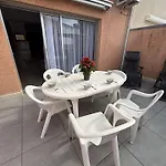 Trois Pieces Climatise Avec Terrasse- Ar021-034 アパート